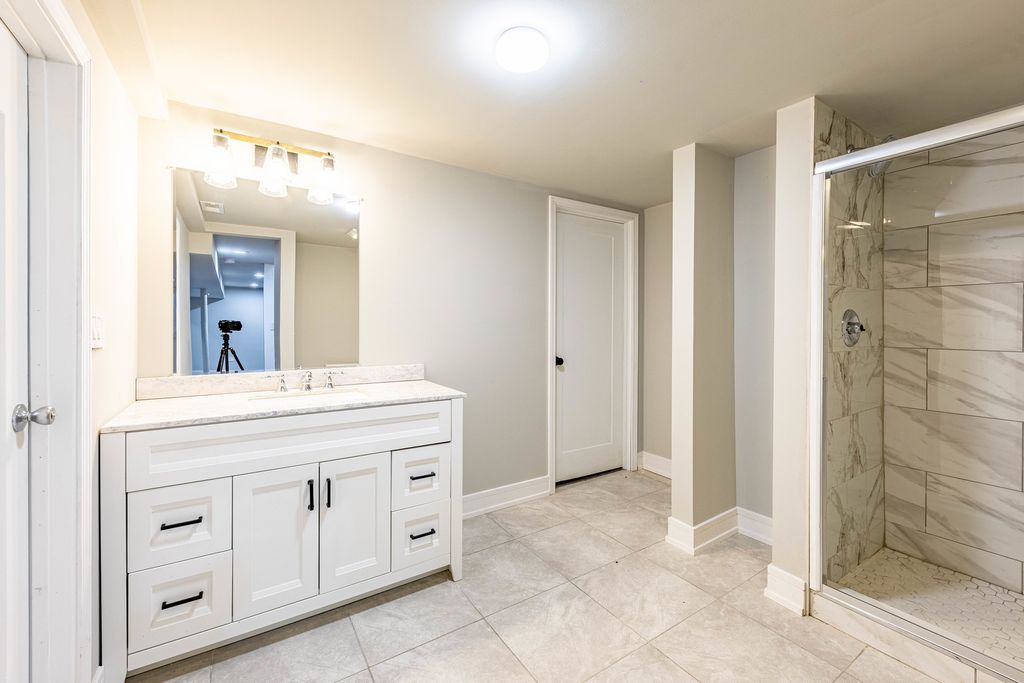 Image 23 of property listing at 6119 W 55th Street, Chicago, IL 60638