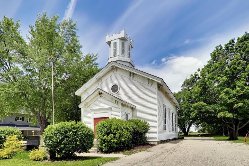 W2154 Highway 11, Elkhorn, WI 53121