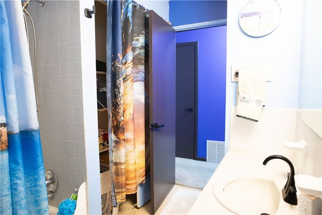 130 Shelton Drive, Eureka Springs, AR 72632