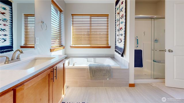 3206 N 28th Street, Mount Vernon, WA 98273