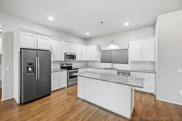 5447 Roadrunner Drive, Durant, OK 74701