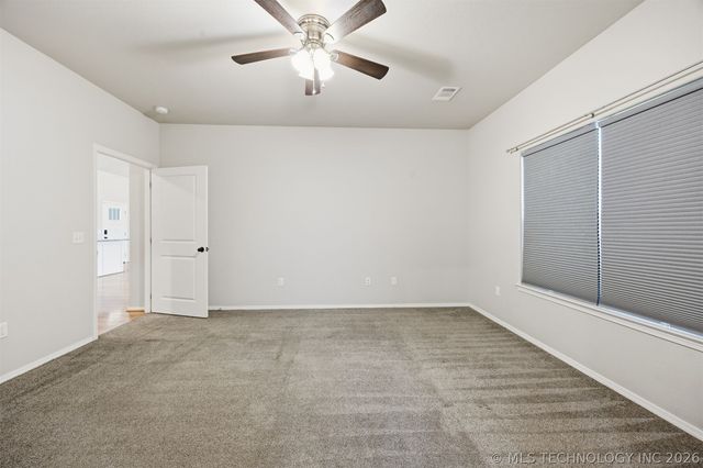 5447 Roadrunner Drive, Durant, OK 74701