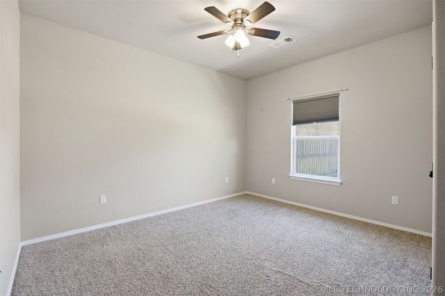 5447 Roadrunner Drive, Durant, OK 74701