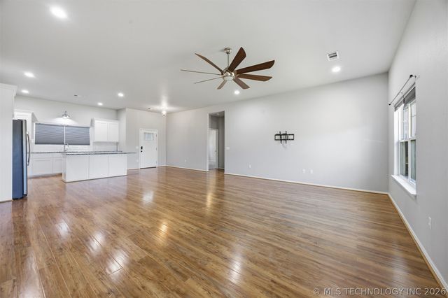 5447 Roadrunner Drive, Durant, OK 74701