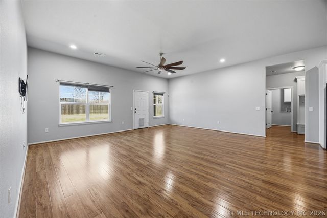 5447 Roadrunner Drive, Durant, OK 74701