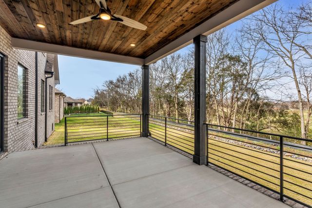444 Bell Lake Rd, Gallatin, TN 37066