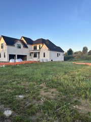 444 Bell Lake Rd, Gallatin, TN 37066