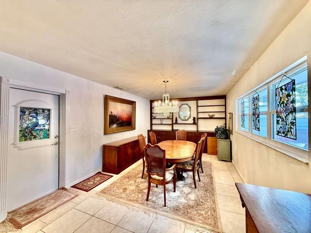 9970 54TH AVENUE N, St Petersburg, FL 33708