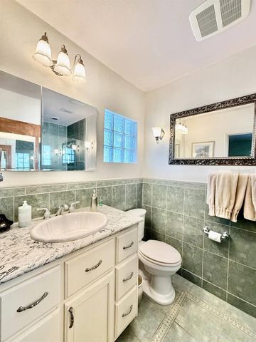 9970 54TH AVENUE N, St Petersburg, FL 33708