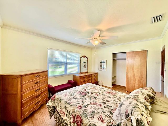 9970 54TH AVENUE N, St Petersburg, FL 33708