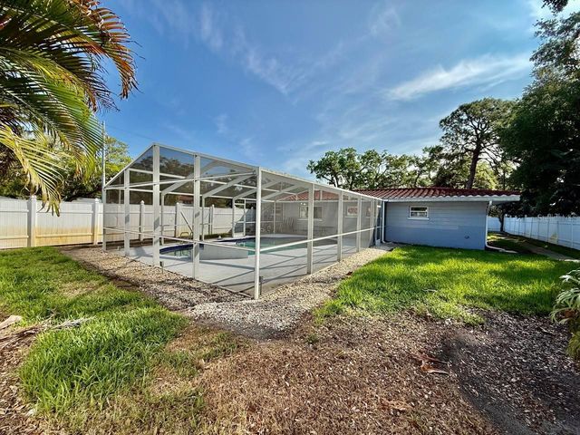 9970 54TH AVENUE N, St Petersburg, FL 33708