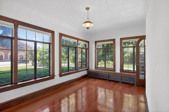 612 S Bowen, Jackson City, MI 49203