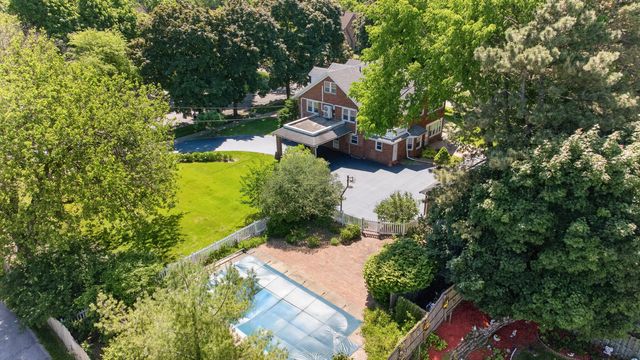 612 S Bowen, Jackson City, MI 49203