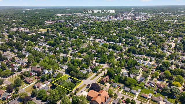 612 S Bowen, Jackson City, MI 49203