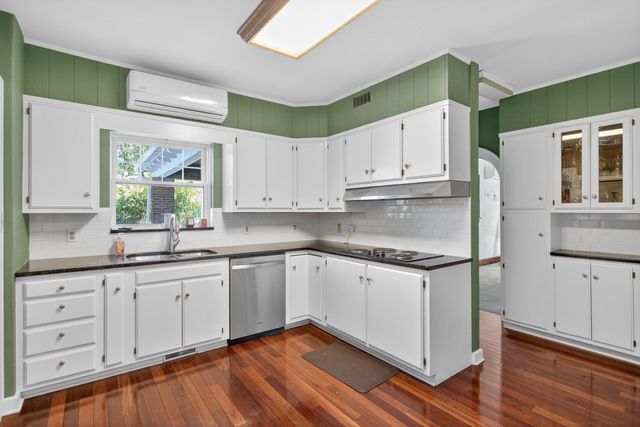 612 S Bowen, Jackson City, MI 49203