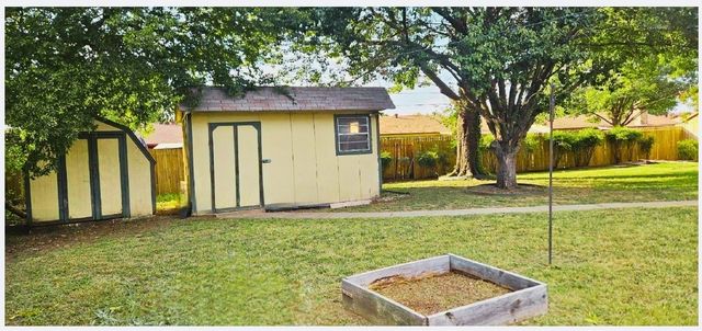 6205 Sunnybrook Drive, Watauga, TX 76148