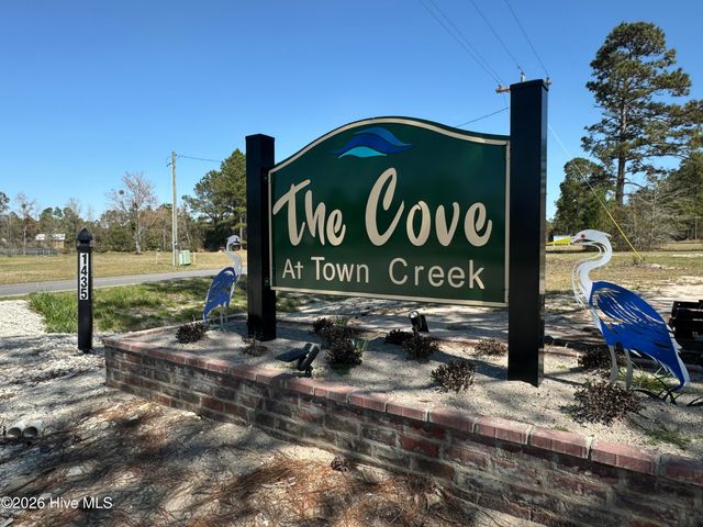 310 The Cove Lane NE, Leland, NC 28451