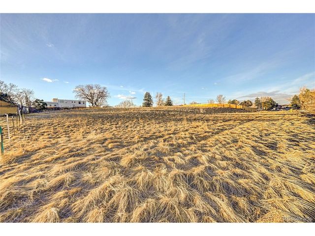 7402 W 76th Ave, Arvada, CO 80003