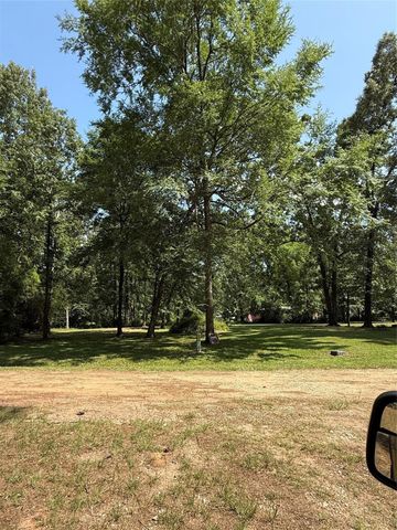 230 Hideout Circle, Livingston, TX 77351