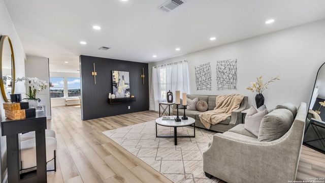 606 San Augustine, New Braunfels, TX 78132