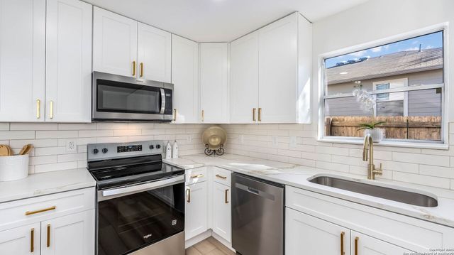 606 San Augustine, New Braunfels, TX 78132