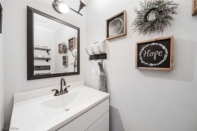 930 Essex Lane, Medina, OH 44256