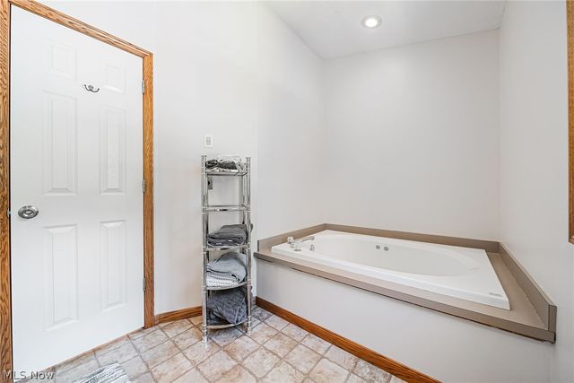 930 Essex Lane, Medina, OH 44256