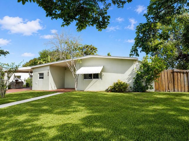 103 SE Bonita Court, Port St. Lucie, FL 34983