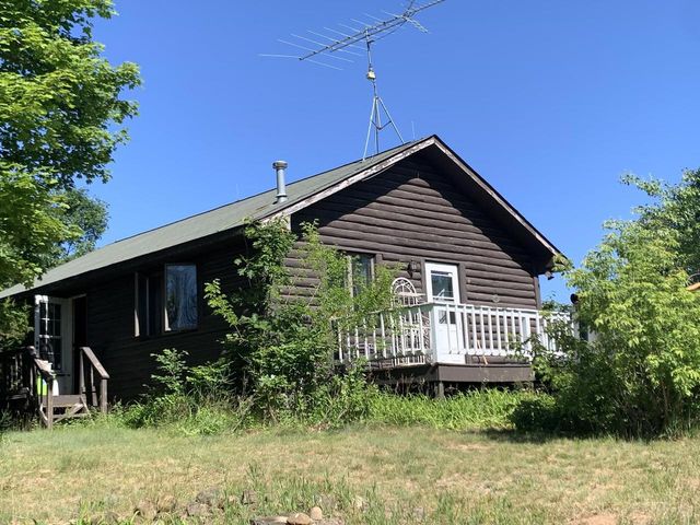 W12226 BOW STRING DRIVE, Hancock, WI 54943