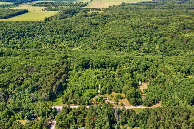 W12226 BOW STRING DRIVE, Hancock, WI 54943