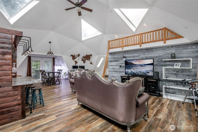 9203 Kootenai Drive, Anderson Island, WA 98303