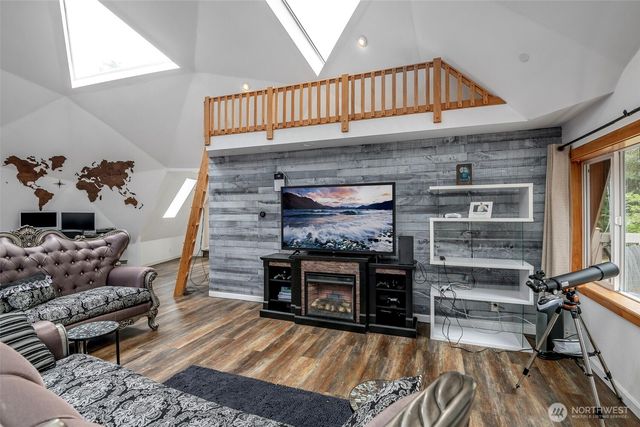 9203 Kootenai Drive, Anderson Island, WA 98303