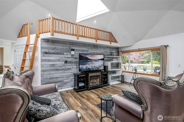 9203 Kootenai Drive, Anderson Island, WA 98303
