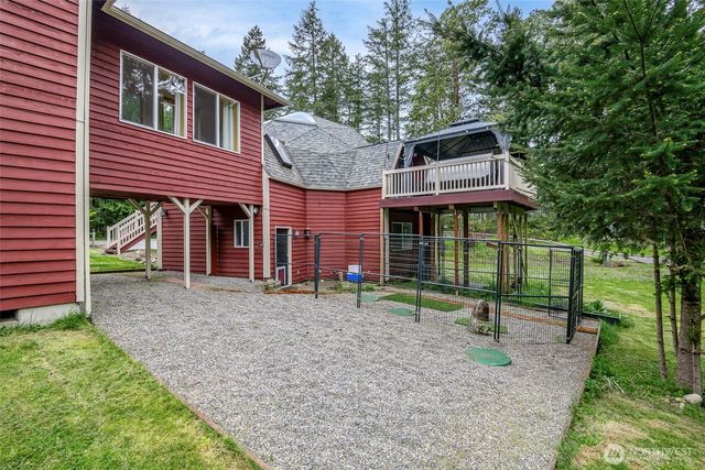 9203 Kootenai Drive, Anderson Island, WA 98303