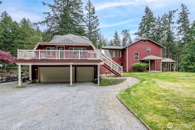 9203 Kootenai Drive, Anderson Island, WA 98303