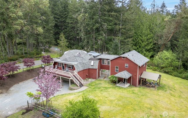 9203 Kootenai Drive, Anderson Island, WA 98303