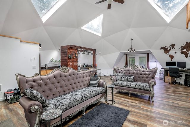 9203 Kootenai Drive, Anderson Island, WA 98303