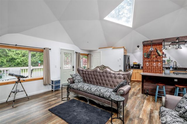9203 Kootenai Drive, Anderson Island, WA 98303