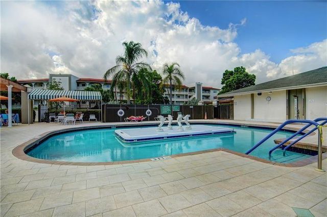 2004 Granada Dr C3, Coconut Creek, FL 33066