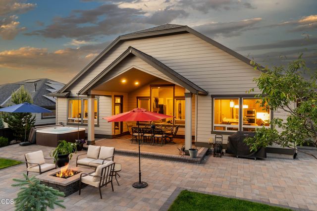 3087 NW Hidden Ridge Drive, Bend, OR 97703