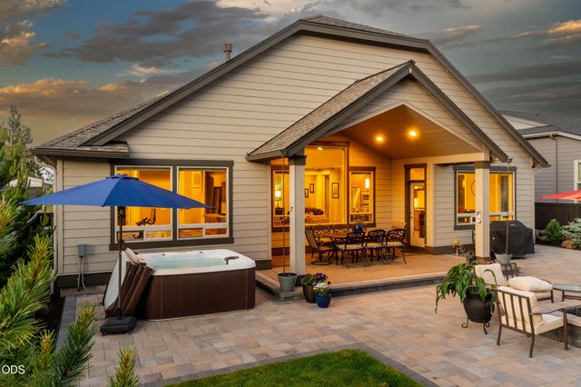 3087 NW Hidden Ridge Drive, Bend, OR 97703