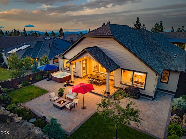 3087 NW Hidden Ridge Drive, Bend, OR 97703