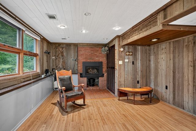 801 Winter St, Holliston, MA 01746