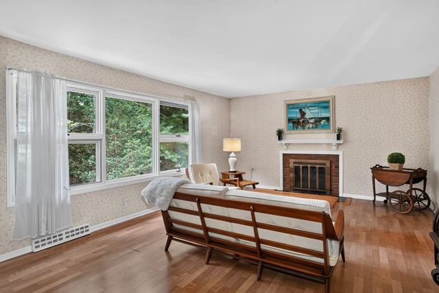 801 Winter St, Holliston, MA 01746