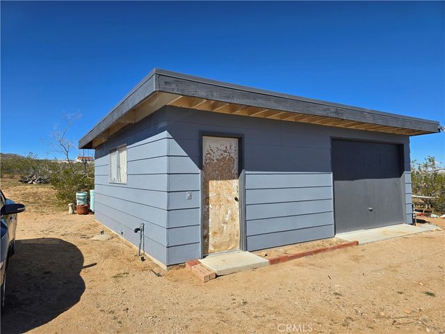 55560 Lum Lane, Landers, CA 92285
