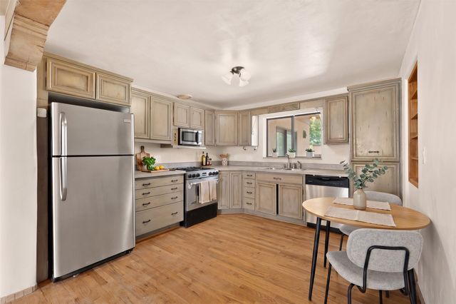 502 Barela Lane, Santa Fe, NM 87505