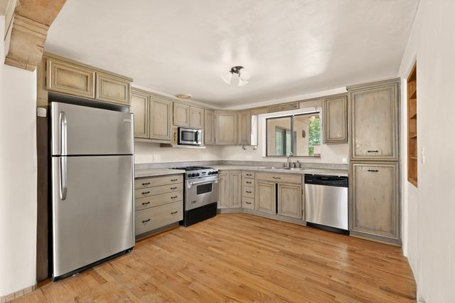 502 Barela Lane, Santa Fe, NM 87505