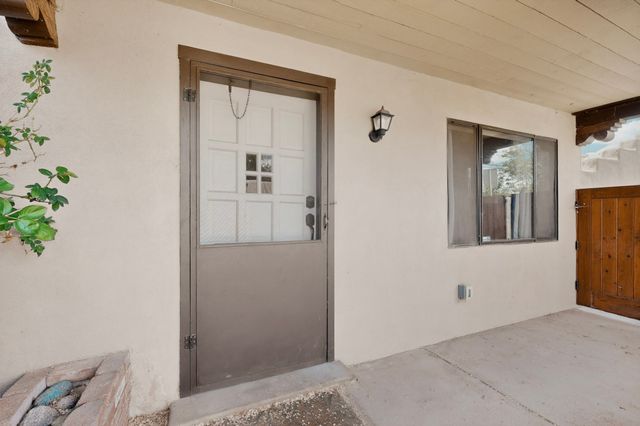 502 Barela Lane, Santa Fe, NM 87505