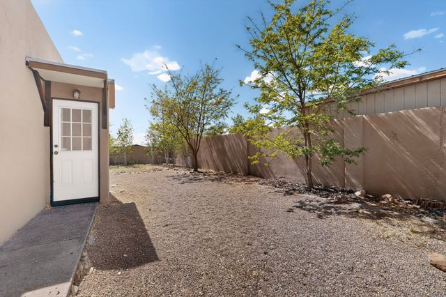 502 Barela Lane, Santa Fe, NM 87505
