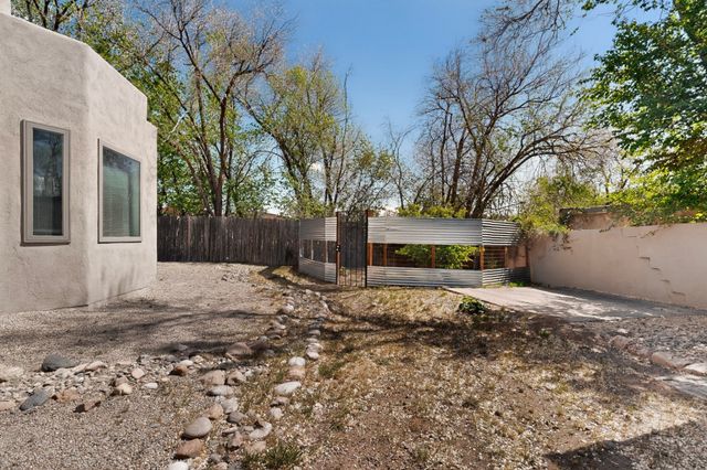 502 Barela Lane, Santa Fe, NM 87505